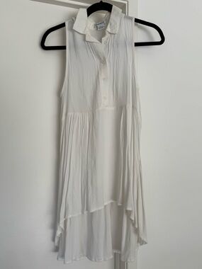 Women’s Glamorous Sleeveless White Collared Blouse